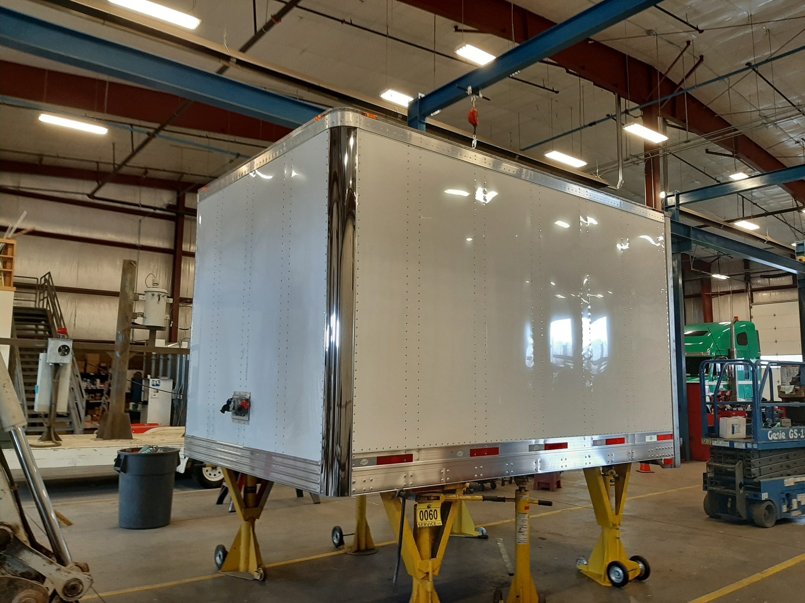 Model Trailer complete